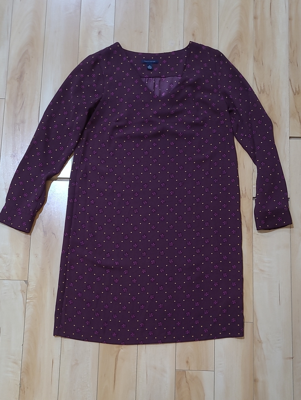 Tommy Hilfiger Women's Size Medium Plum Floral-Print Long-Sleeve Shift Dress